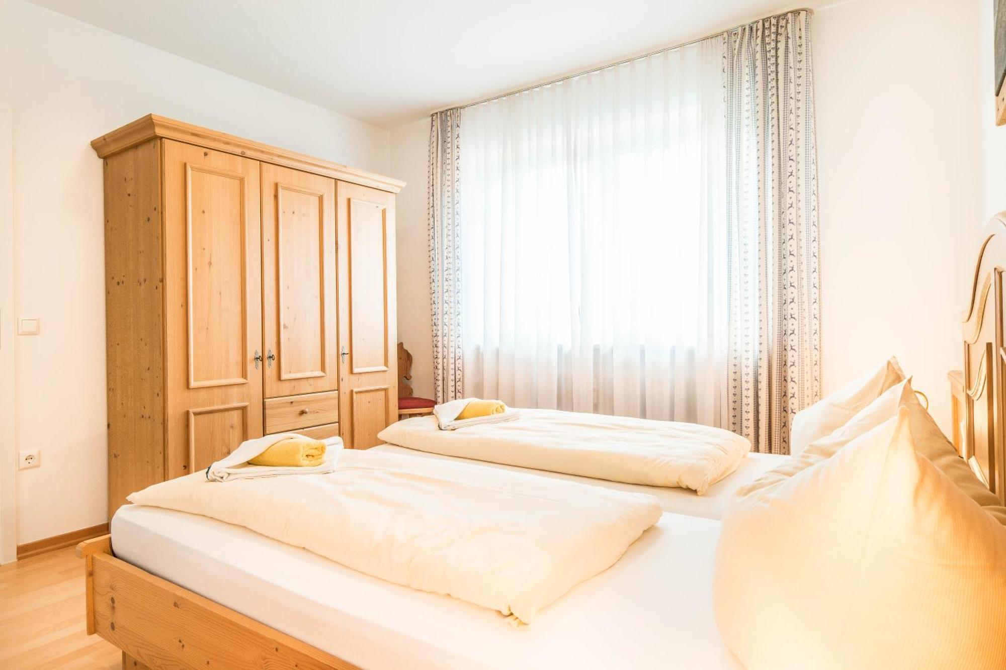 Hotel Ferienwohnanlage Oberaudorf Zimmer foto