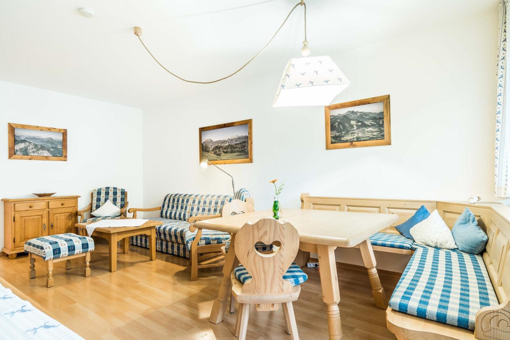 Hotel Ferienwohnanlage Oberaudorf Zimmer foto