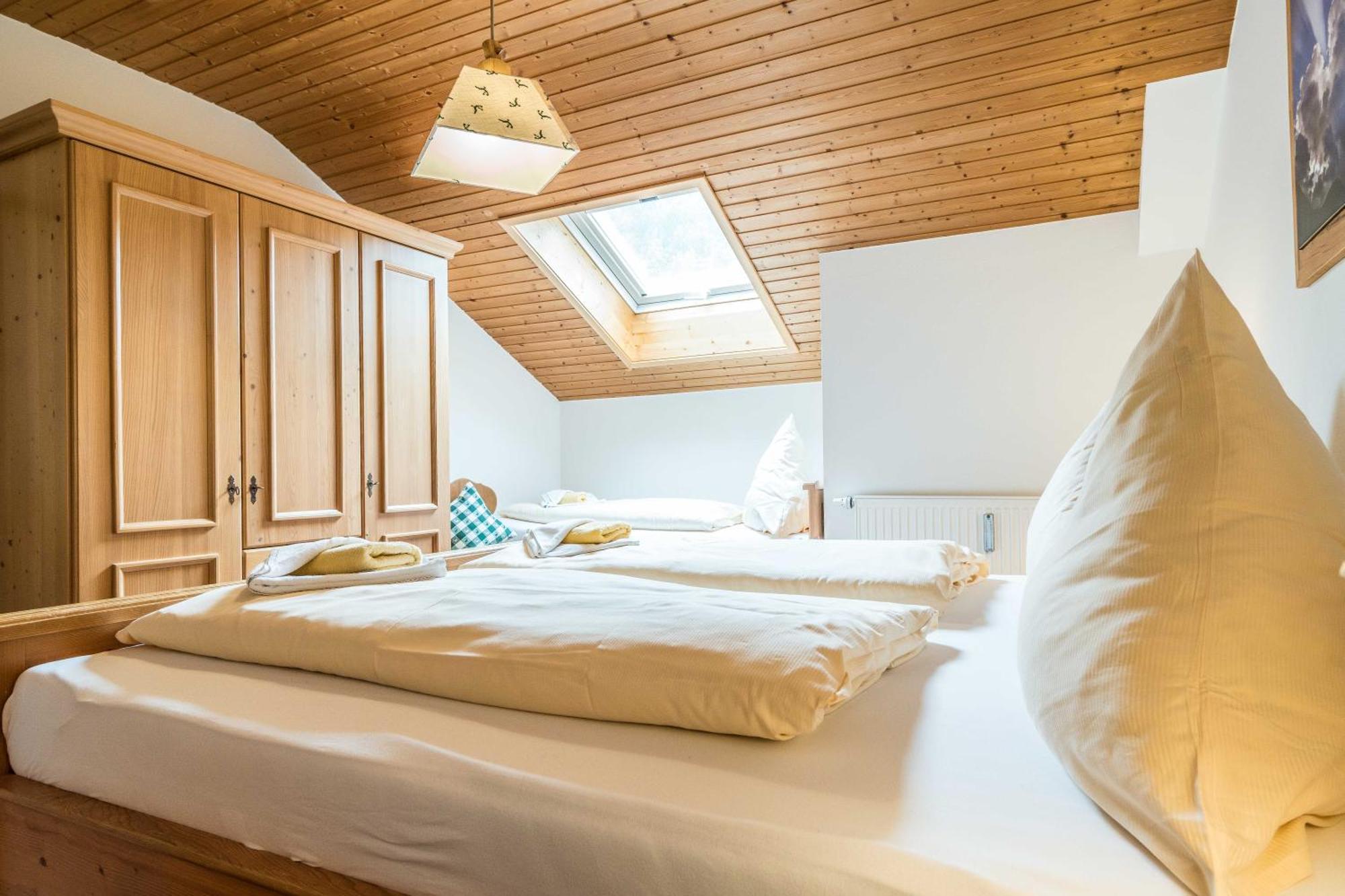 Hotel Ferienwohnanlage Oberaudorf Zimmer foto